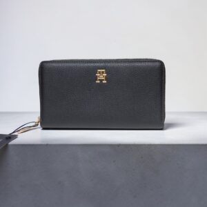 Tommy Hilfiger Wallet (Black)